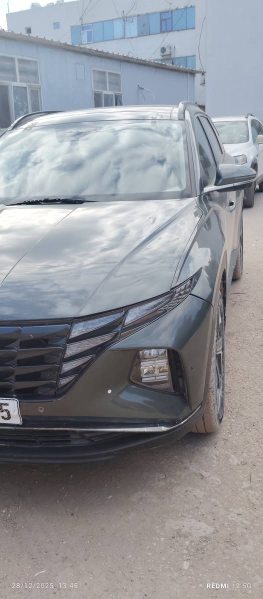 سلام عليكم 
توسان مديل ٢٠٢٢ لون مميز رقم بابل بسمي 
السعر ب١٨٧ وبيه مجال بسيط 
مواصفات السيارة🫵
١-كشنات كهرباء السايق و الصدر 
٢- تبيرد وتدفئه كشنات امامي 
٣-تدفئة كشن خلفي
٥-بنورما قطعتين
٦- حساس امامي 
٧-حساس خلفي 
٨-توقف ذاتي
٩-ستيرن تدفئه
١٠-مودات سياقه متعدده
١١-رادرار خلفي وامامي مع توقف ذاتي 
١٣-جنطة كهرباء
١٤-ويل كب اسود
١٥-شاشة نضام Gps
١٦-تبريد قطعتين
١٧-تحديد مسار وقيادة ذاتيه
١٨-تشغيل واطفاء عن بعد 
١٩-تتقدم وترجع للخلف عن طريق ريمونت
٢٠-مري جانبية هيتر مع عاكس للضوء وقلاب
٢١-بصمة ابواب انارة داخلية ال اي دي 
للتواصل 
***********
