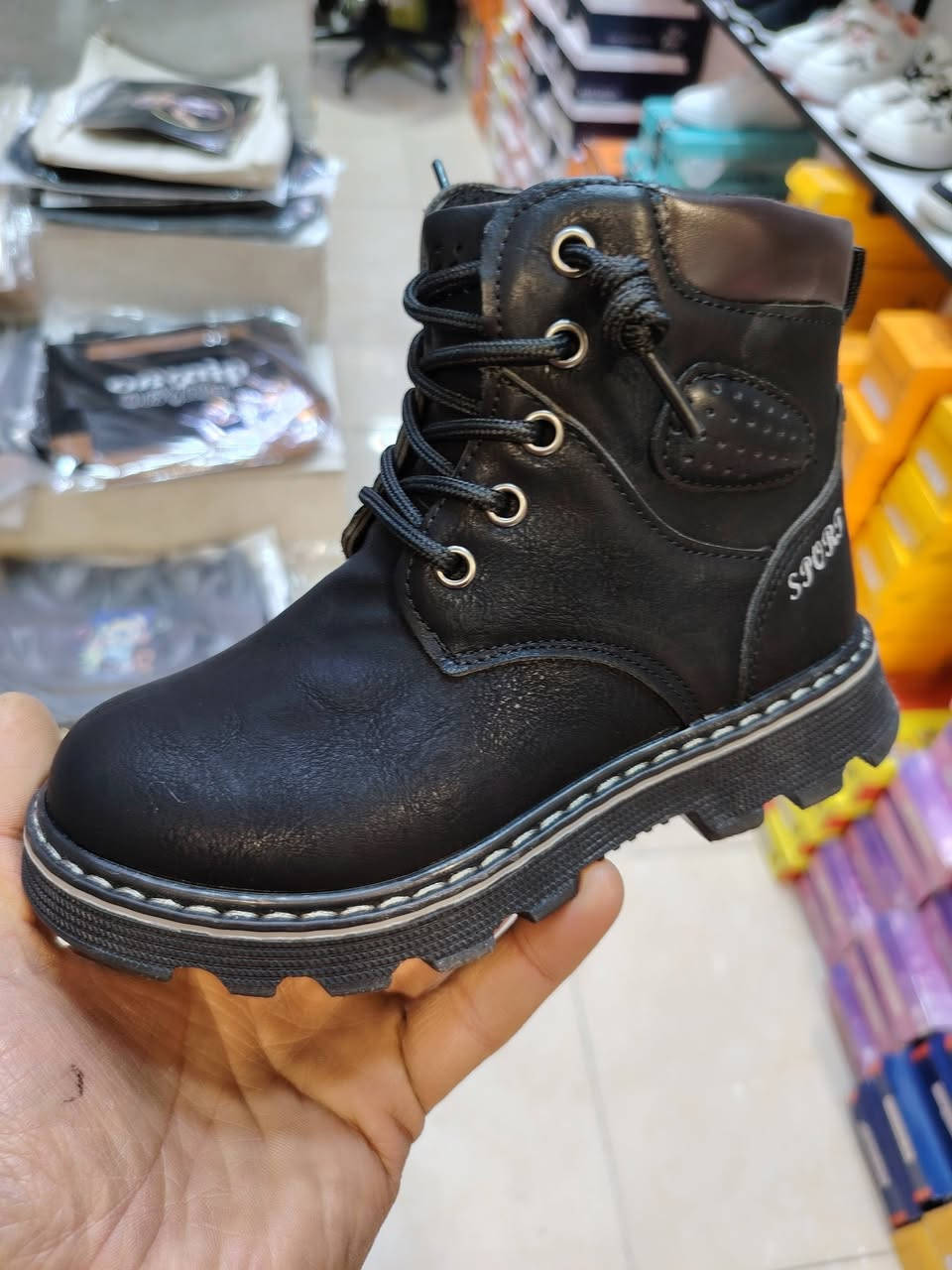 #تخفيضات_تخفيضات
بوت نسائي بناتي ولادي
#كل_الموديلات بسعر_10 الاف فقط
العنوان عزيزية/شارع الخليج/مقابل حسينية البقيع
واتساب ***********
