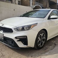 كيا فورتي 2019  للبيع حادثه موضح بالصور ربع بنيد صبغ  بالعراق صار بيه ...