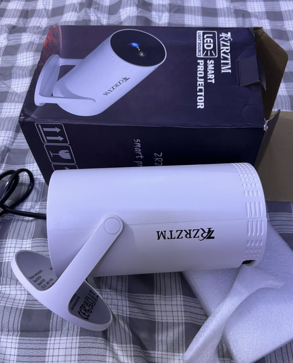 داتا شو  بالكارتون مفحوص وكامل بلوتوث واي فاي نتفلكس يوتيوب يدعم دقة عالية 1080P HD (دقة أصلية 720P).
قابل للدوران حتى 180 درجة لسهولة الإسقاط.
يدعم تقنية WiFi 6 ومزود بمكبر صوت وجهاز تحكم عن بعد.


**إذا كنت صاحب هذا الإعلان وتريد حذفه لأي سبب، رجاءا أرسل رسالة إلى الدعم الفني**