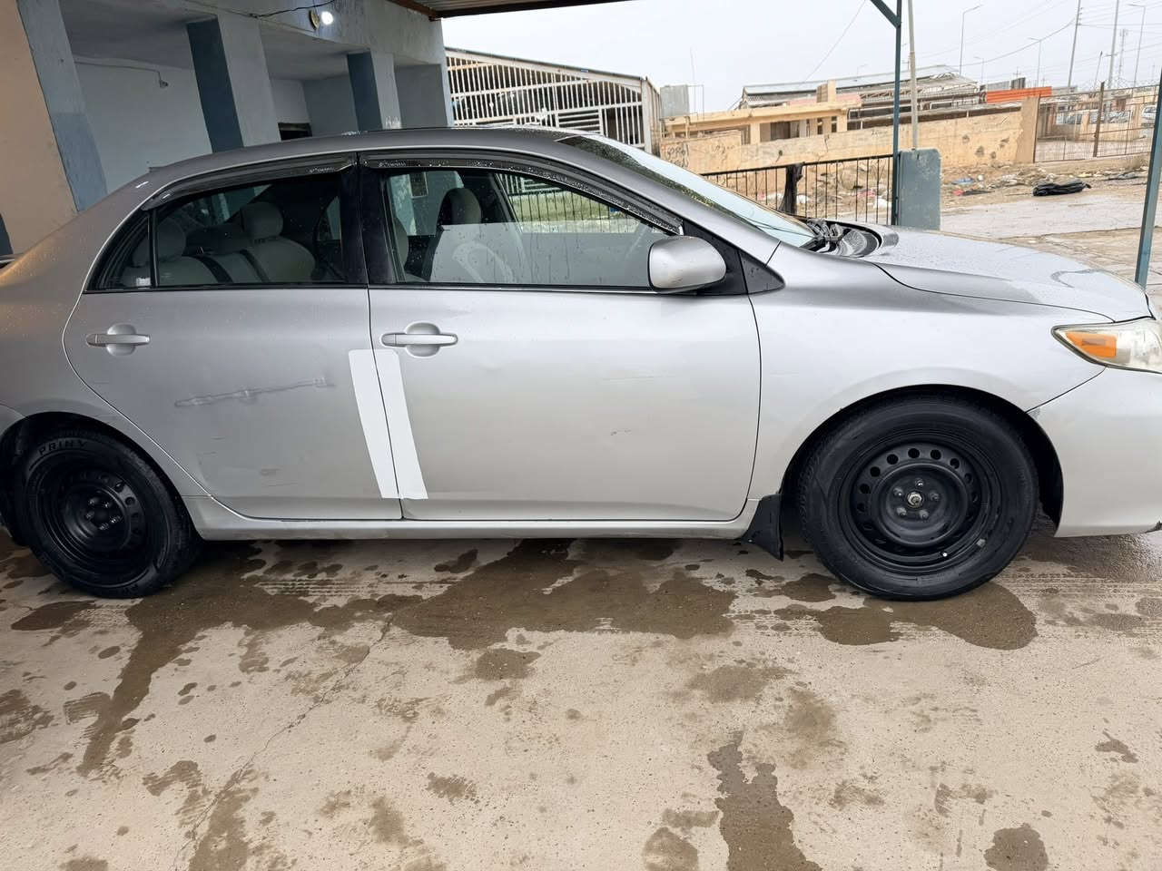 السلام عليكم للبيع
كورلا بسعر مناسب 117وبيها مجال 
كورلا موديل (2013)
(بيها البونيد صبغ والباب سايق مبدل بلادي شرط 
بدون داخل شرط بدون ايرباًك شرط
رقم بغداد مشروع وطني وين ما يعجبك تحول شرط تحويل 
محرك 18 شرط لا تنقيص ولا تبخير 
كير شرط 
تبريد ثلج 
حداديه جديده 
فول موصفات 
مكان سياره صلاح الدين (بيجي)
السعر 117
***********
***********
