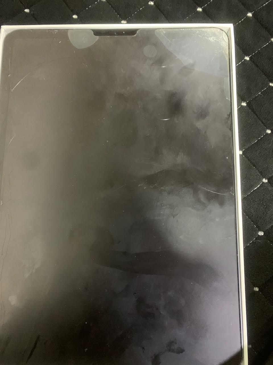 سلام عليكم ايباد ١١ بي كسر قليل بس ما اثر على الشاشه وبوبجي يشغل ١٢٠ فريم السعر ٥٥٠ وبي مجال مكاني بغداد مدينته الصدر رقم ***********
