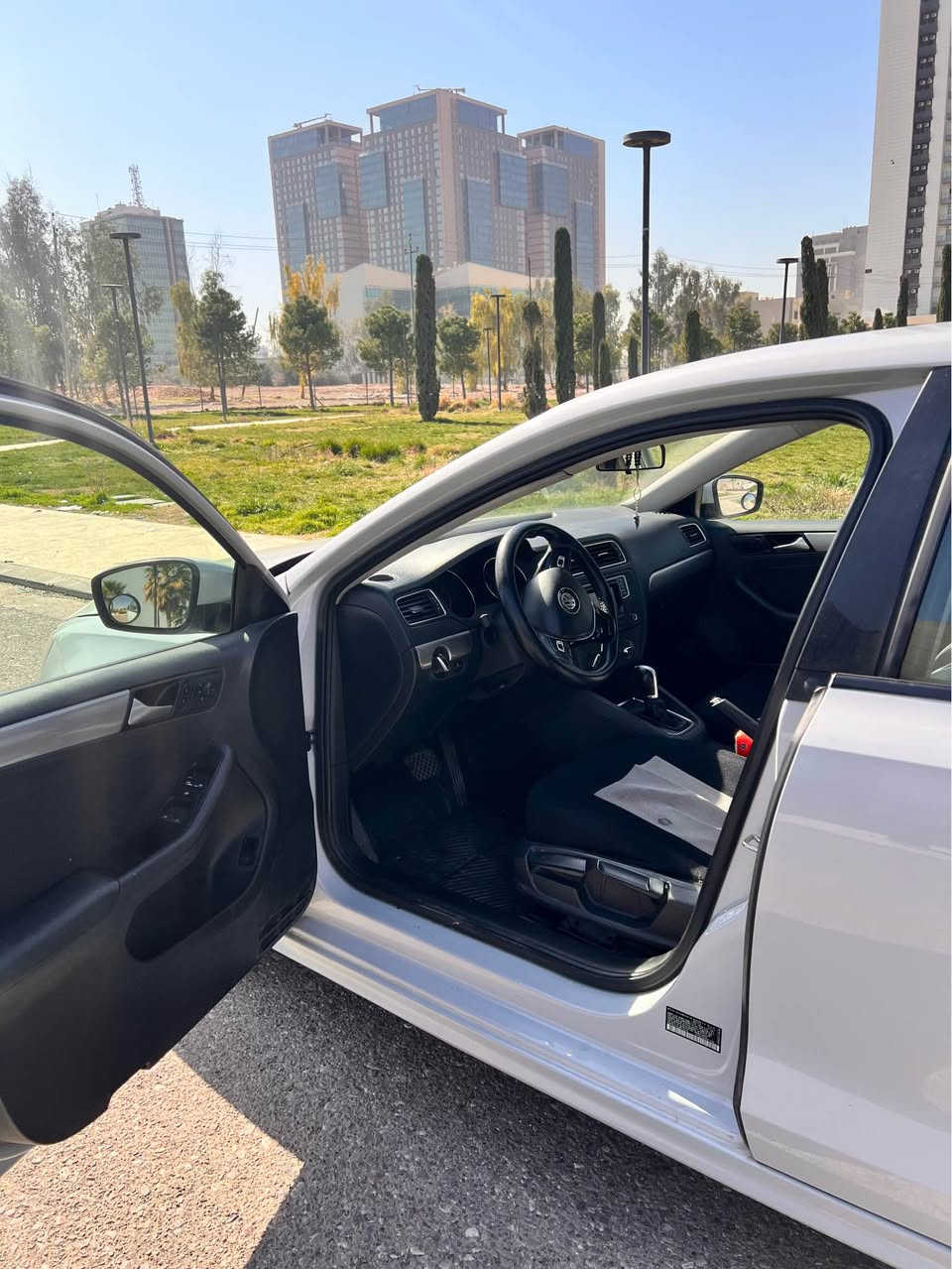 جيتا چه مه نتويي  
٢٠١٧ 
سه ياره نمونه يه له جواني له ره نگ 
پشت و پيش كه پس هه تا بليي توندو توله 
هه ززه ساليانه مه مينه گير ته بريد ته قه و ره قه  هه مووي به شه رت 
به ناو كردن و تحويل و غرامه هه مووي به شه رت 
سه ياره كه ئي مه عره ز نييه 
ويل ره ش 
4تايه ي بيلادي بو دانراوه 
4جام اوتو دژه ته م 
3پارچه سبوغ 
3 تعديل ي هه يه 
هه موو شتي به شه رت هيچ نه قصو كه مو كوري نيه 
ژ.ت.*********** أربيل, العراق
