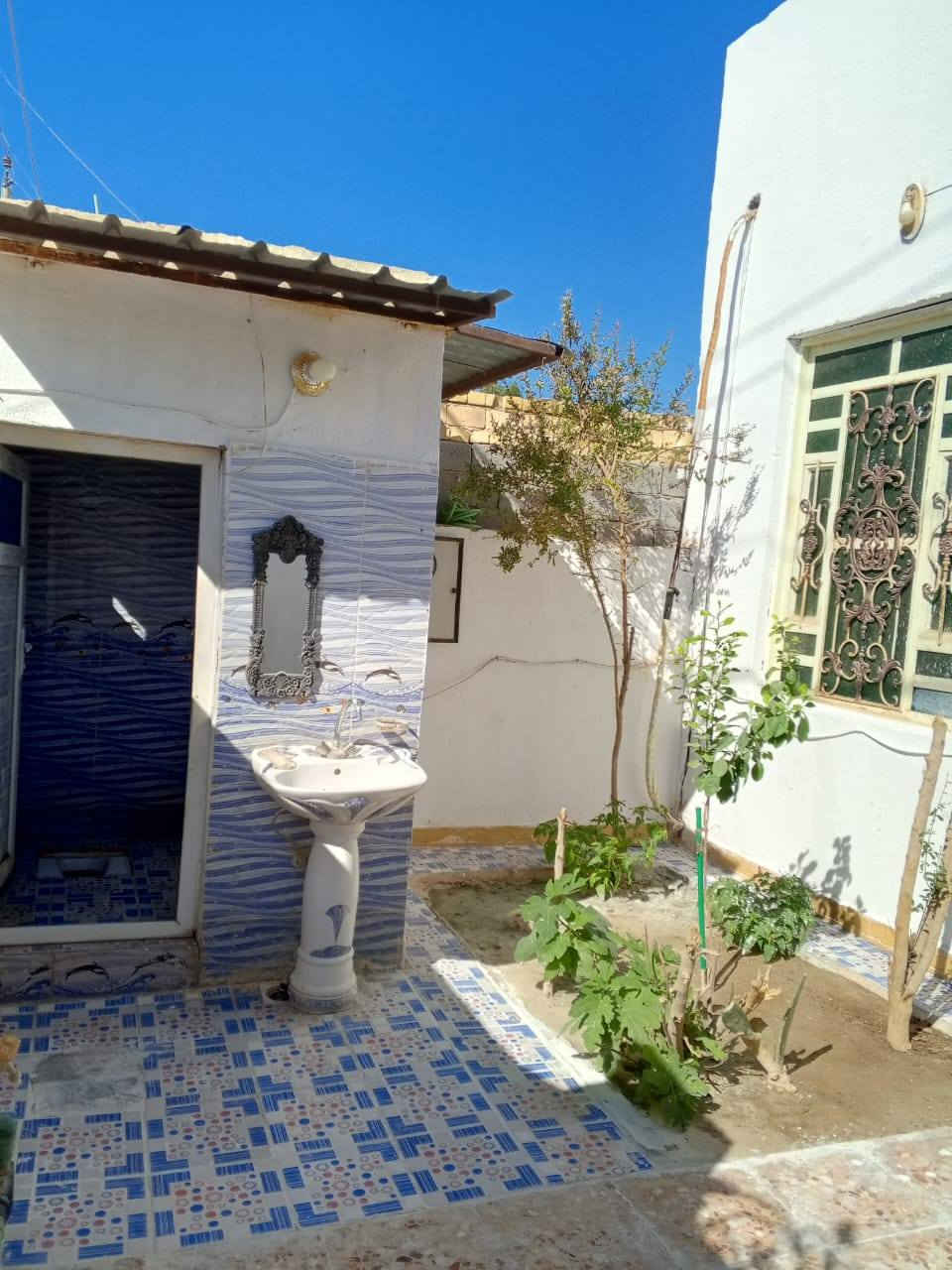 سلام عليكم بيت للبيع زراعي في حي السبل الاولى ***********مساحه 200
