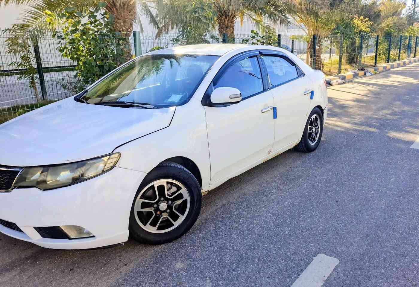 سلام عليكم 
للبيع او مراوس سيراتو 2009 سنويه 2027
بيها ثلاث قطع صبغ رشات بدون حادث سياره شاشه ويل كب كامره تبريد شغال 83$ وبيها مجال رقم بابل باسمي مكاني نجف للاستفسار ***********
