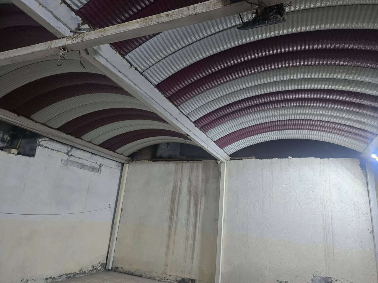 قطعه ارض 75متر رفت ومجاري وكاشي ومي وكهرباء جاهزه للبناء تبليط ومجاري واناره وخدمات كامله سعر 35مليون 
رقم *********** 
رقم*********** 
ومتواجد علا الواتساب
