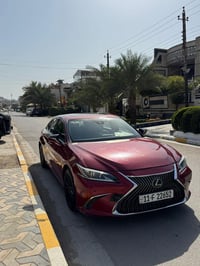 لكزز se350 موديل 2019 وارد أمريكي سياره قطعتين ماشيه 75 الف سياره جاهز...