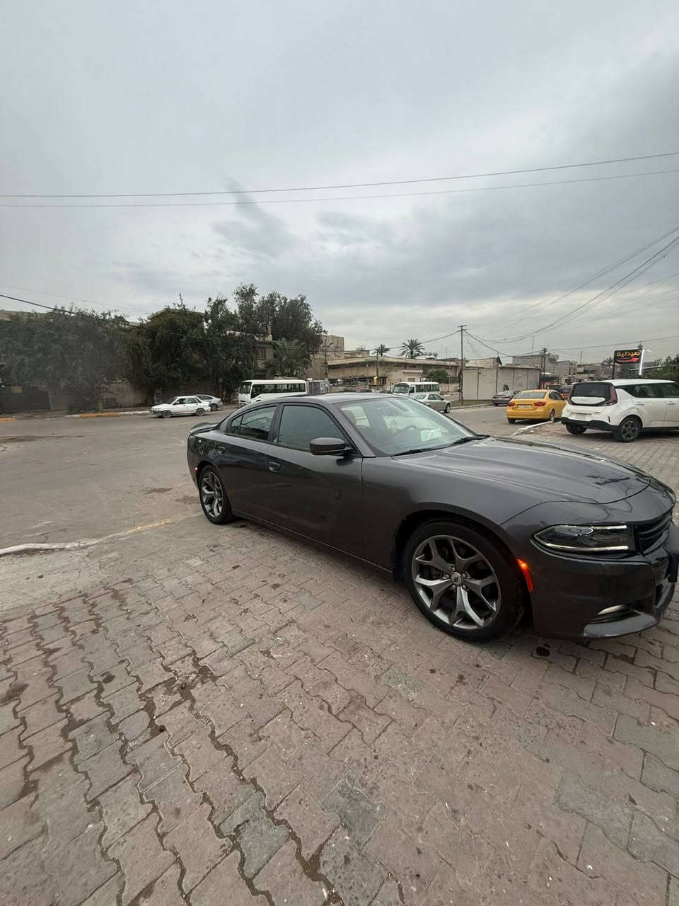 جارجر 2017 رالي بلاص 6سلندر
فول السيارة خليجي بدون ضرر السعر 210💵
مكان السيارة بغداد 
***********
