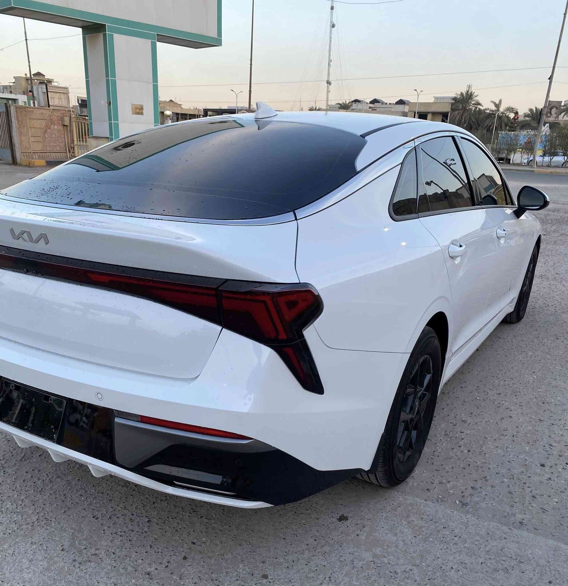 2025 KIA K5, LXS
مكفوله كفاله عامه داخله بتقرير مياه أمطار تعمل وتسير برغي ما مفتوح بيه ماشيه 10 الأف فقط دخول جديد حره بدون رقم 
مكان السياره البصره المعقل 
للأستفسار ***********
