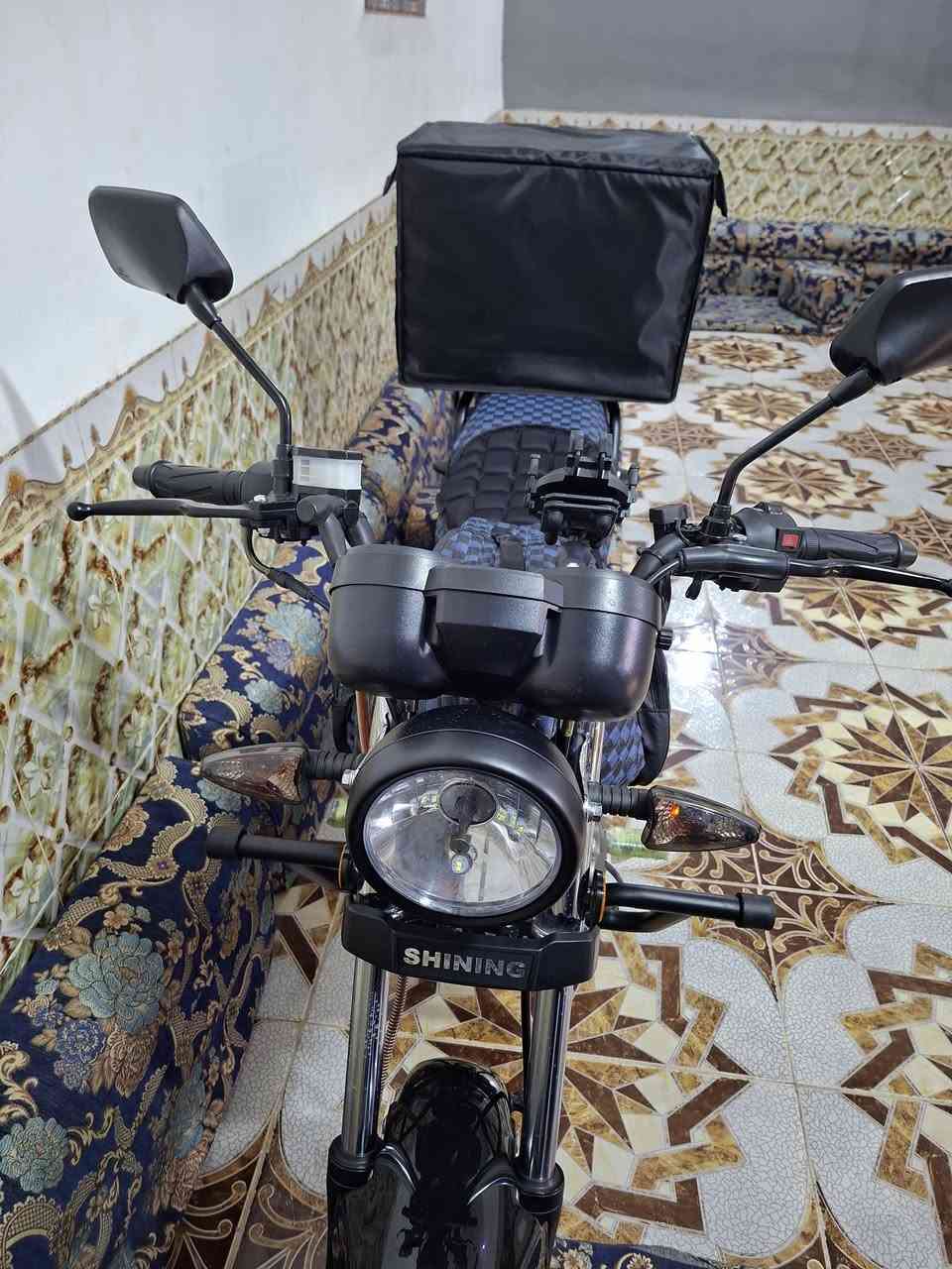 دراجة شاينك محرك 150cc دراجه نضيفه ماشيه بس 1300 يعني زيرو بعده موديل 2023 الغراض الي عليه وياهه.  سعره مليون او 550 او بيه مجال الدراجه اوراق اصولي مشروع وطني تترقم بكل المحافضات للتواصل عبر اللاتصال او الواتساب . *********** مكاني قضاء الغراف
