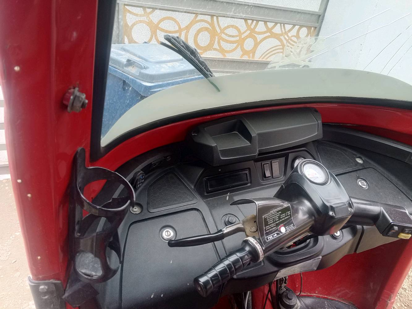 تكتك تي في اس رقم نكليزي بغداد
مكاني بعقوبه تكتك خير من الله محرك مفتوح مبدل عينه وبيت عينه يعني جدد وقمجيات جديده بيه ضربه بجامرلغ الخلفي علحار ومصلحه راجعه شي طبيعي 
