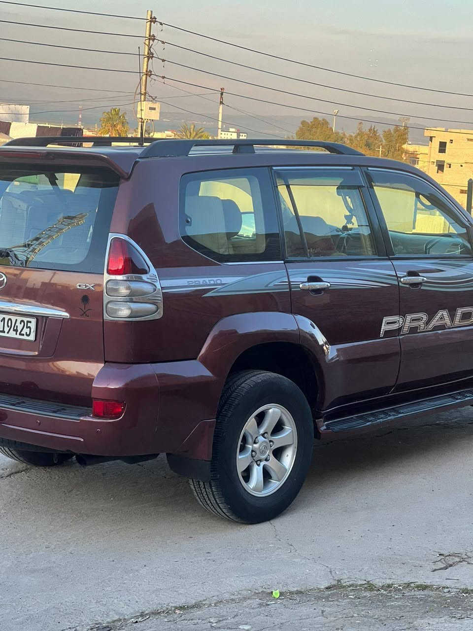 السلام عليكم للبيع برادو موديل ٢٠٠٥ حجم المحرك ٤بستن ٧راكب ٣قطع تبريد دبل اكسن رقم وسنويه جديد بسمي شرط التحويل طخم تايرت جديد السياره بدون صبغ بدون ضربه ماعده بونيد جارد وبختو بدون ضربه ماشيه ٢٤٠ حقيقي  السعر اتصال عل صاحب سياره اني مكلف بل نشر  سياره حيل نضيفه ومال بيت  ***********//***********
