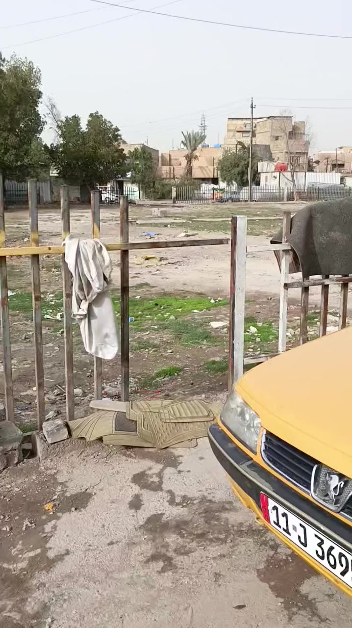 السلام عليكم بيت 100 متر 
مكان العبيدي شارع المحافظ 
الاستفسارات *********** واتساب
