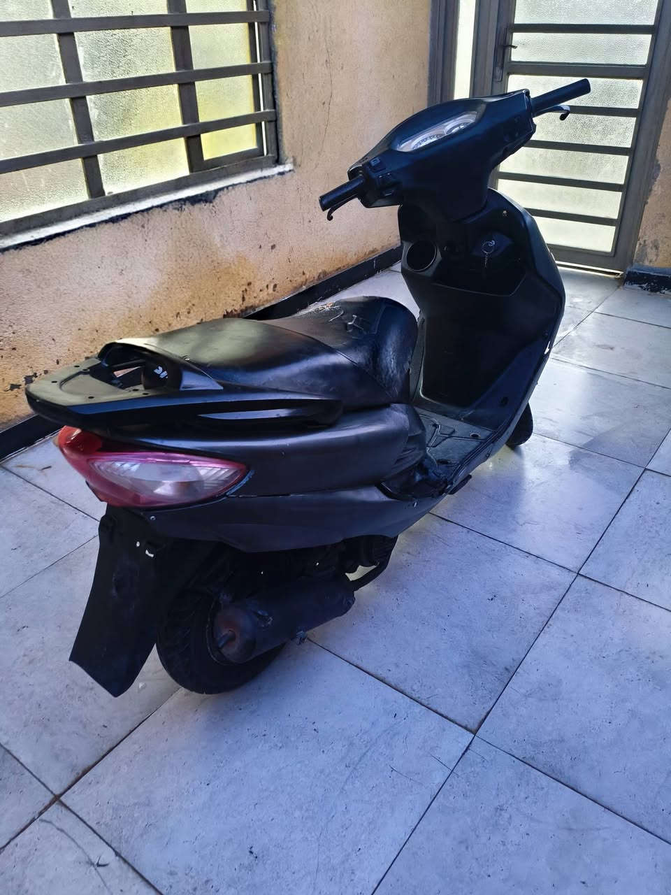 دراجه سيام صناعة كوري
كامله نكرة سلف 
لا تبخير ولا تنقيص 
كهربائيات شغاله 
لايت عالي ناصي 
بك لايت اشاير 
مكاني كوت الفلاحية ***********
سعر 350
