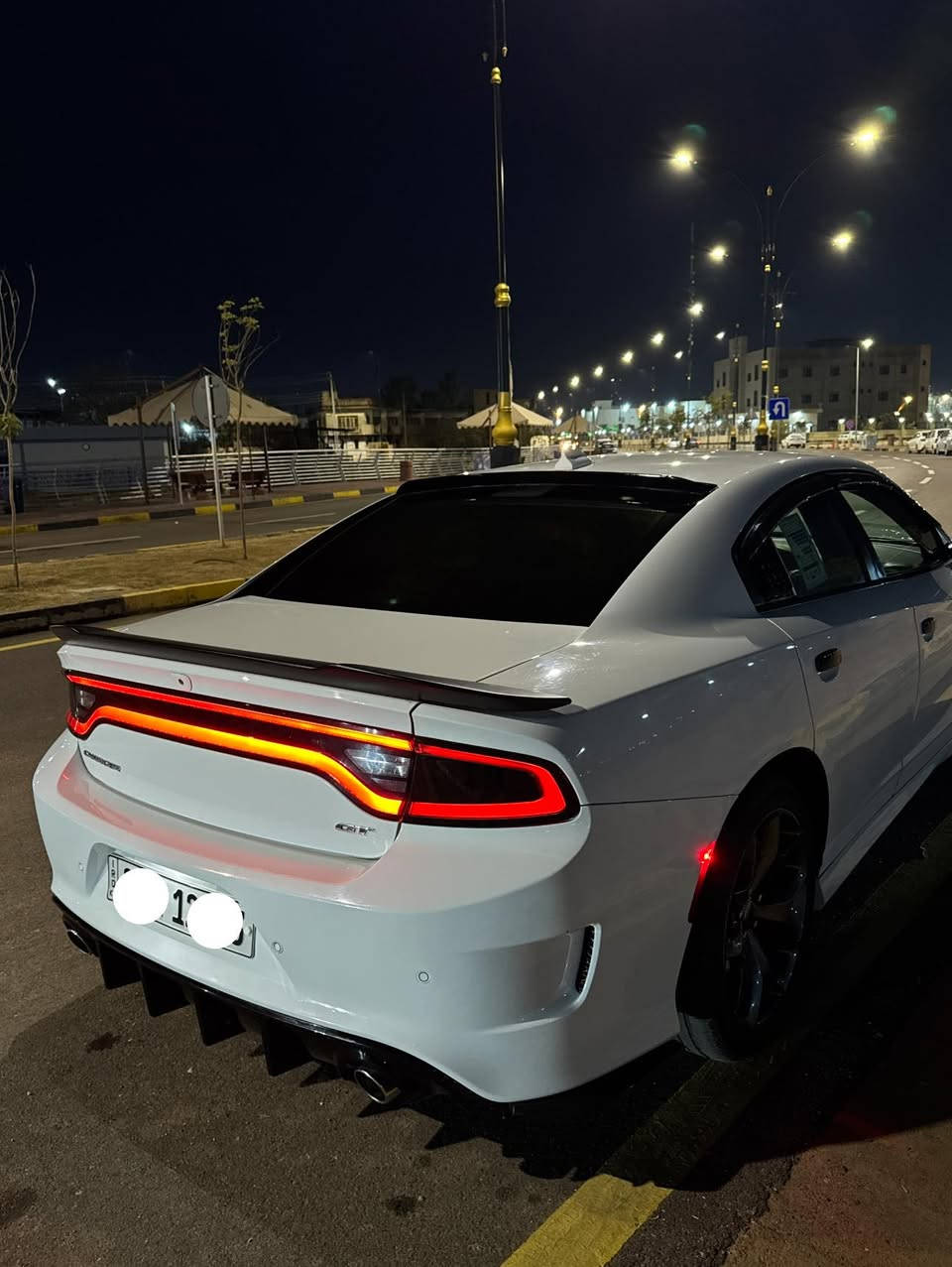 جارجر موديل 2019 GT
بدون ضرر كلين تايتل لون ابيض
وارد كندي
فول مواصفات بس فتحه ما بيها 
كشنات جلد احمر 
شفتات استيرن
حساسات خلفي
كامرة خلفي
سيارة ماشيه65mil
طخم امامي وخلفي جديد بشرط
محرك 3600
رقم دهوك مسطرة 
فول ادامه
استفسار ***********
***********
