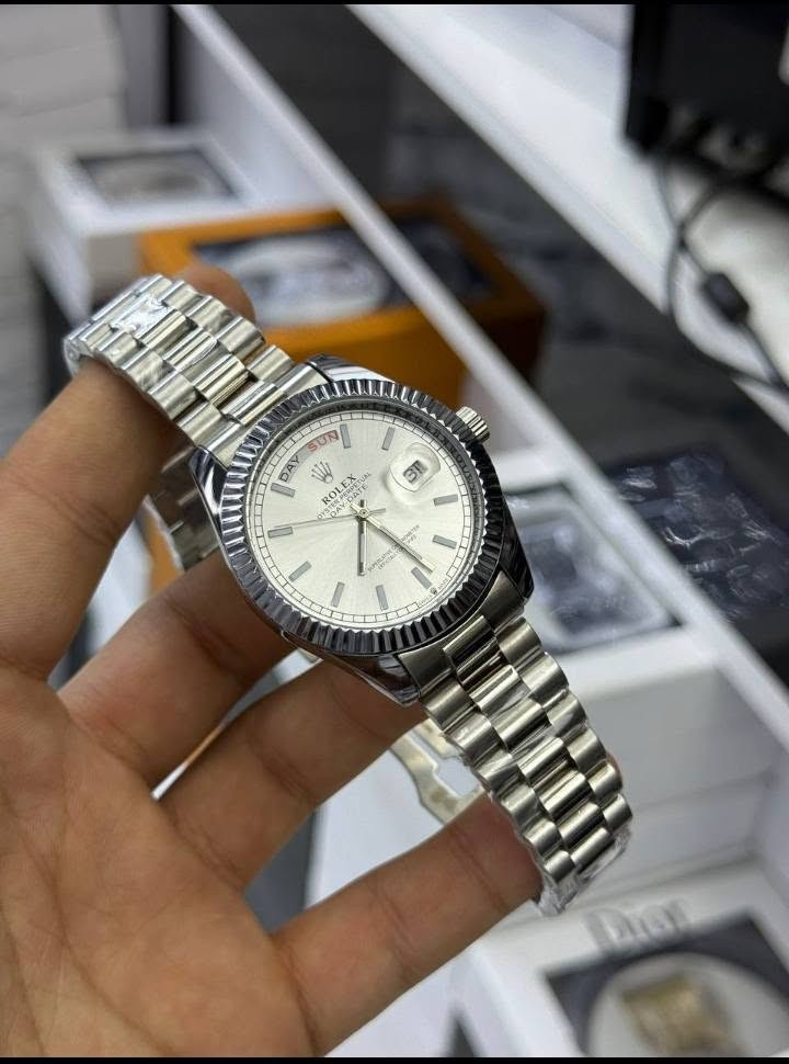 إضافة حديثة رولكس رجالي 🤍👨‍🦱
معشوقة الجميع 🤤🔥
ماركة رولكس Rolex🛍️✨ 

مع علامة التاج المميزة ل الرولكس 👑
*فخامه* *ملكية* *👑*
*رولكس* *😌* *🤍*
رولكس ستانلس ستيل 🤍✨
ضد  الماء 
الزجاج  كرستال ضد الخدش 
اللون  ثابت 
تقويم   كامل 
نظام التشغيل   بطاريه 
الوان  متعدده   اشكال  مختلفه
مكنة ياباني

للطلب مكالمات واتس 0115021220


**إذا كنت صاحب هذا الإعلان وتريد حذفه لأي سبب، رجاءا أرسل رسالة إلى الدعم الفني**