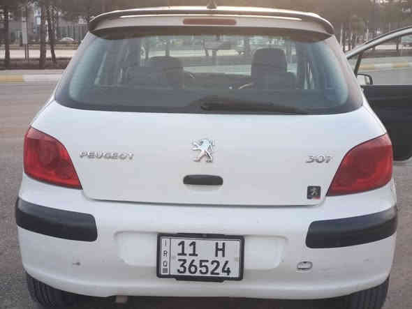 بيجو موديل 2006حجم 307كير محرك تبريد تدفئه كهربائيات صدر امامي خلفي تايرات كلها كفاله100%السيارة جاهزة رقم بغداد بسمي سنويه لغاية 2029سعرها 53وبي مجال بسيط للاستفسار الاتصال على الرقم ***********مكان السيارة السليمانية بغداد
