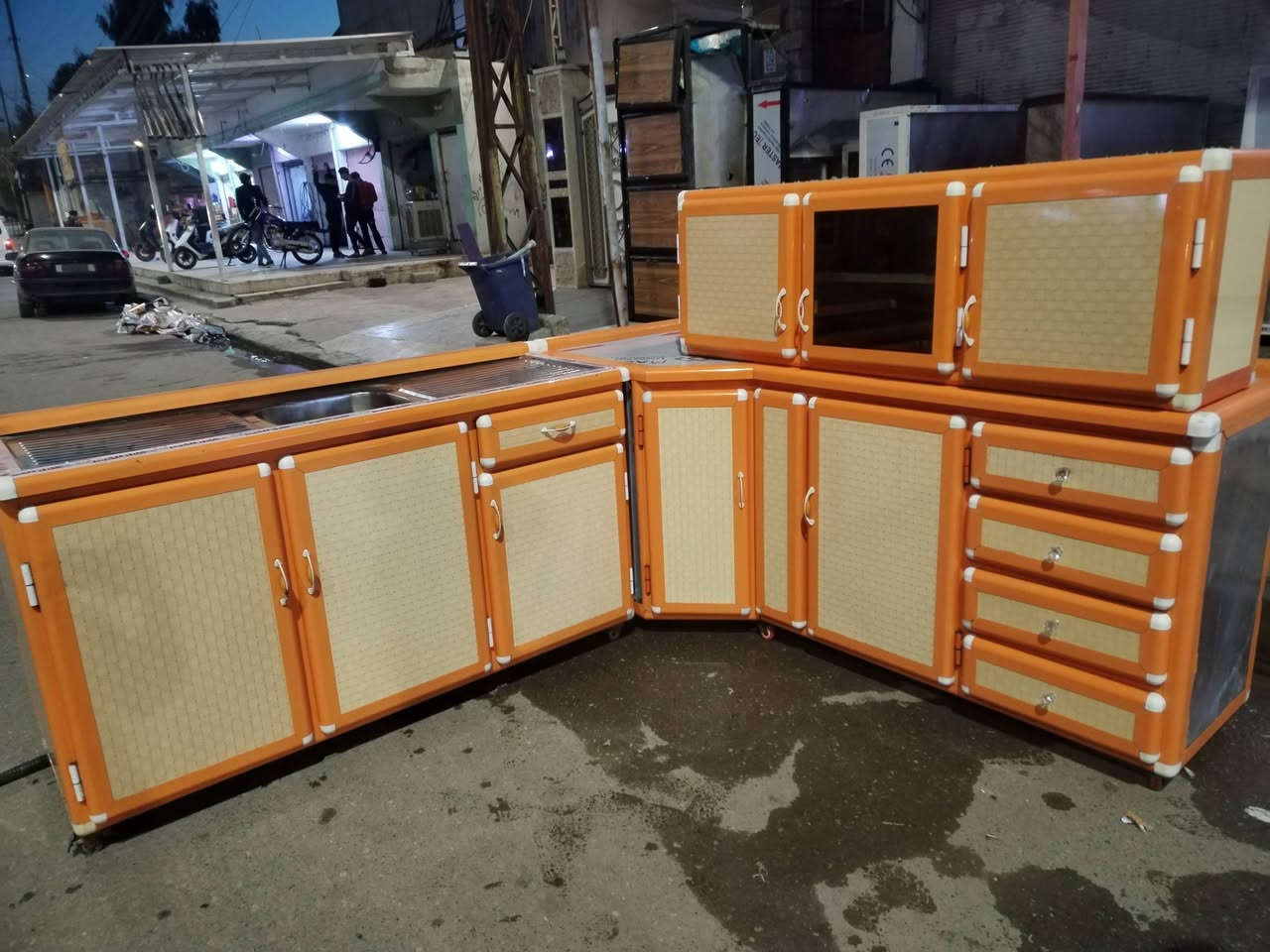 كاونتر ثلاث قطع للبيع شغل موصل ثقيل السعر 240 بها مجال(***********)(***********)
