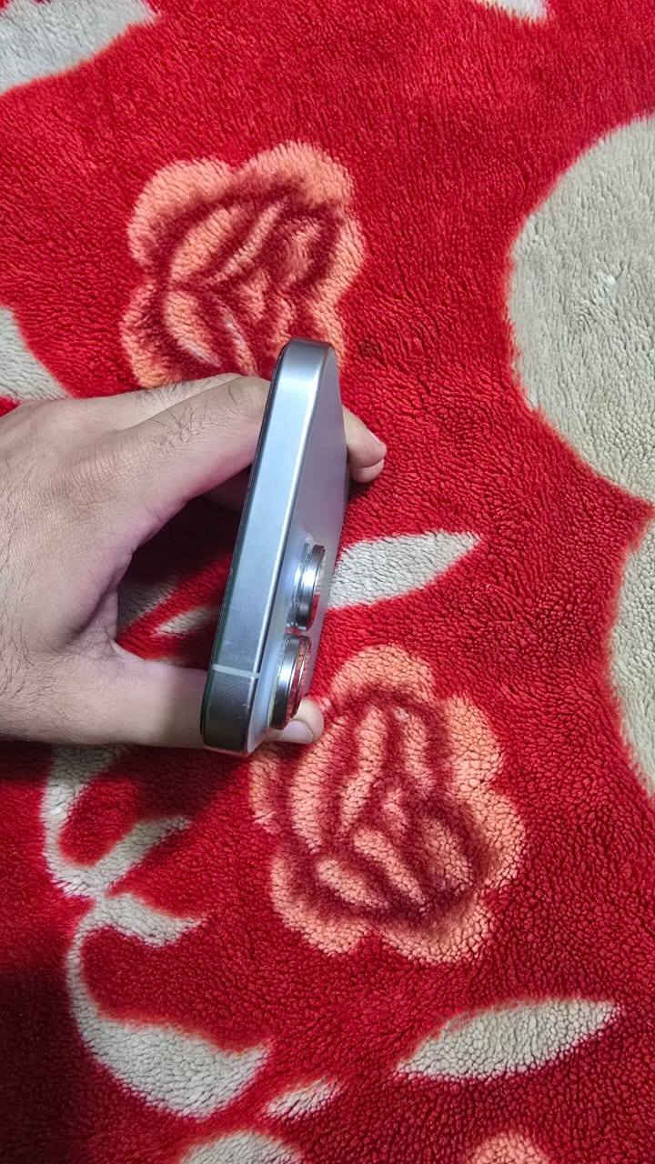 ايفون 15 برو ماكس ذاكرة ٢٥٦  ، نضيف جدا  مابي اي شخط  ، شرق اوسط
السعر مليون و 250  ، العنوان بغداد / ابو غريب _ الحصوة
***********
