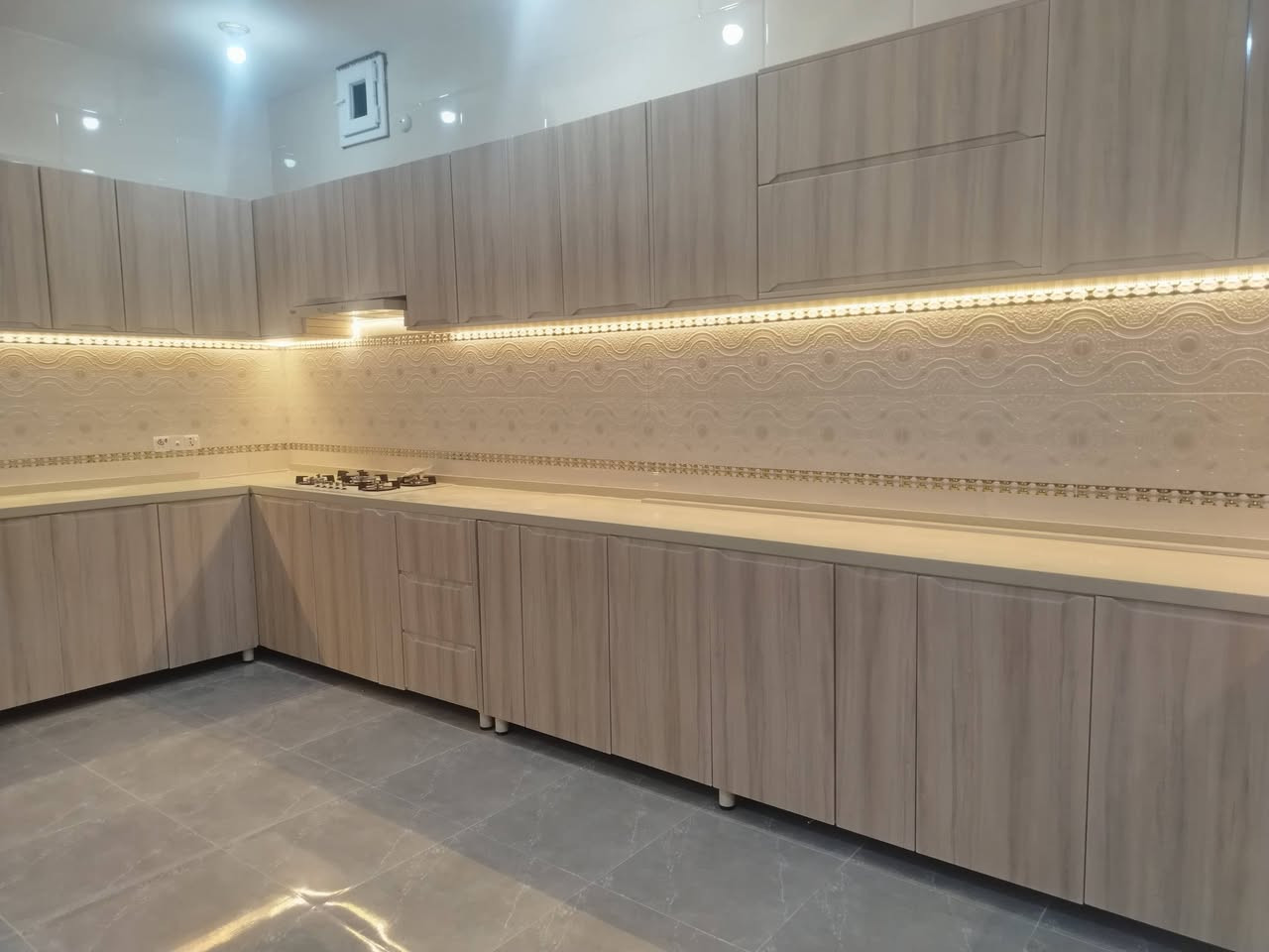 بفضل الله وبحمده تم تثبيت كاونتر  احد زبئائننا في ناحية الفرات  نتمنا ينال اعجابكم  الاستفسار على الرقم التالي ***********
