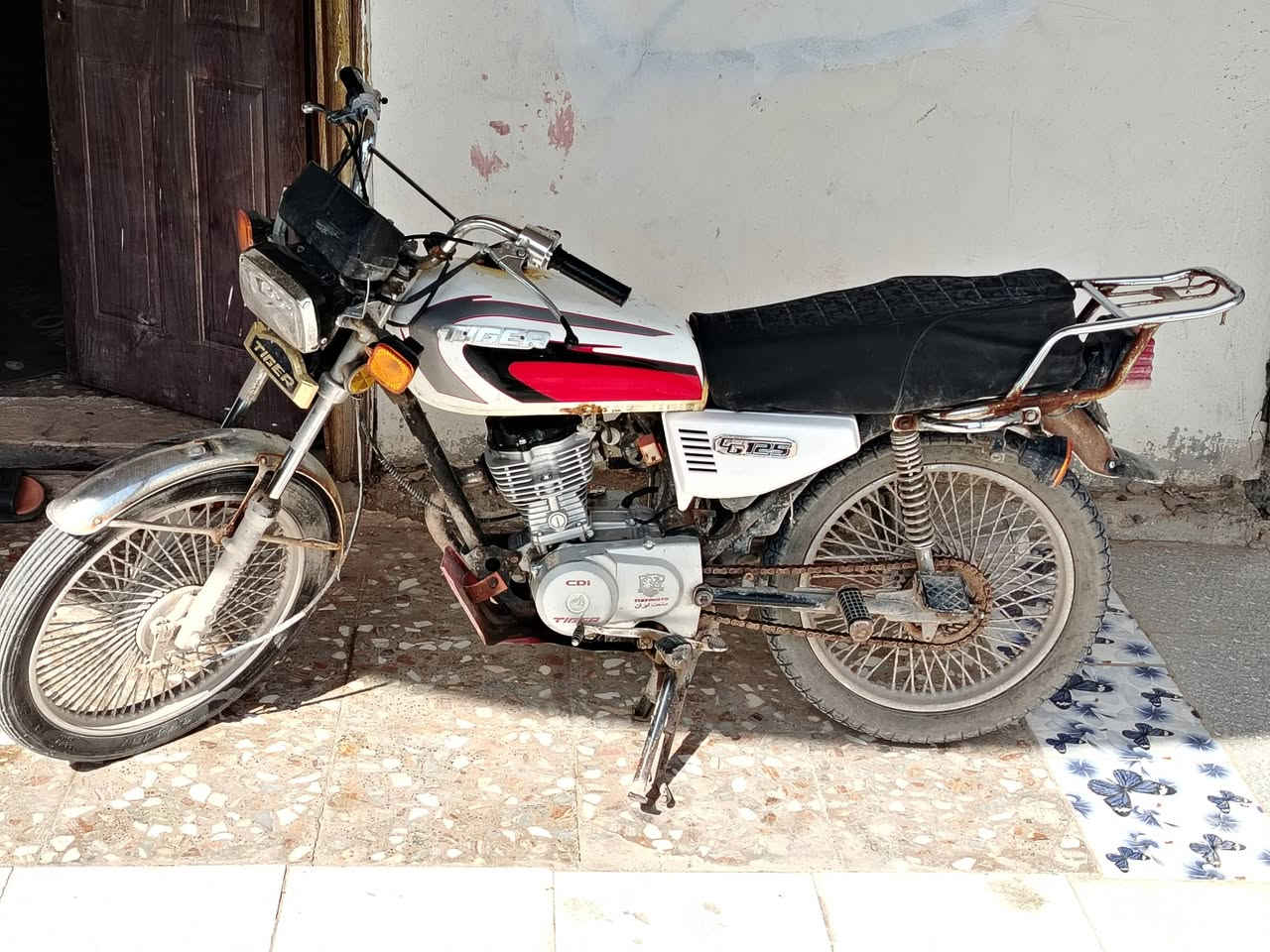 السلام عليكم للبيع دراجة أربعة كير تايكر موديل 2020 أوراق أصولي الدراجة حلوه أو نظيفة كهربائيته شغلة دراجة خير من الله السعر 320أوبيهة مجال رقم الهاتف *********** المكان النجف الاشرف الحيدرية خان نص عمود 537
