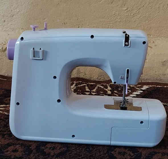 السلام عليكم مكاين اللبيع مامستعملات جديدات بلكرتون  السعار مكتوبه بل الصوره. 
مكاني الكسك على طريق تلعفر 
وهاذا رقمي كورك***********
اسيا ***********
