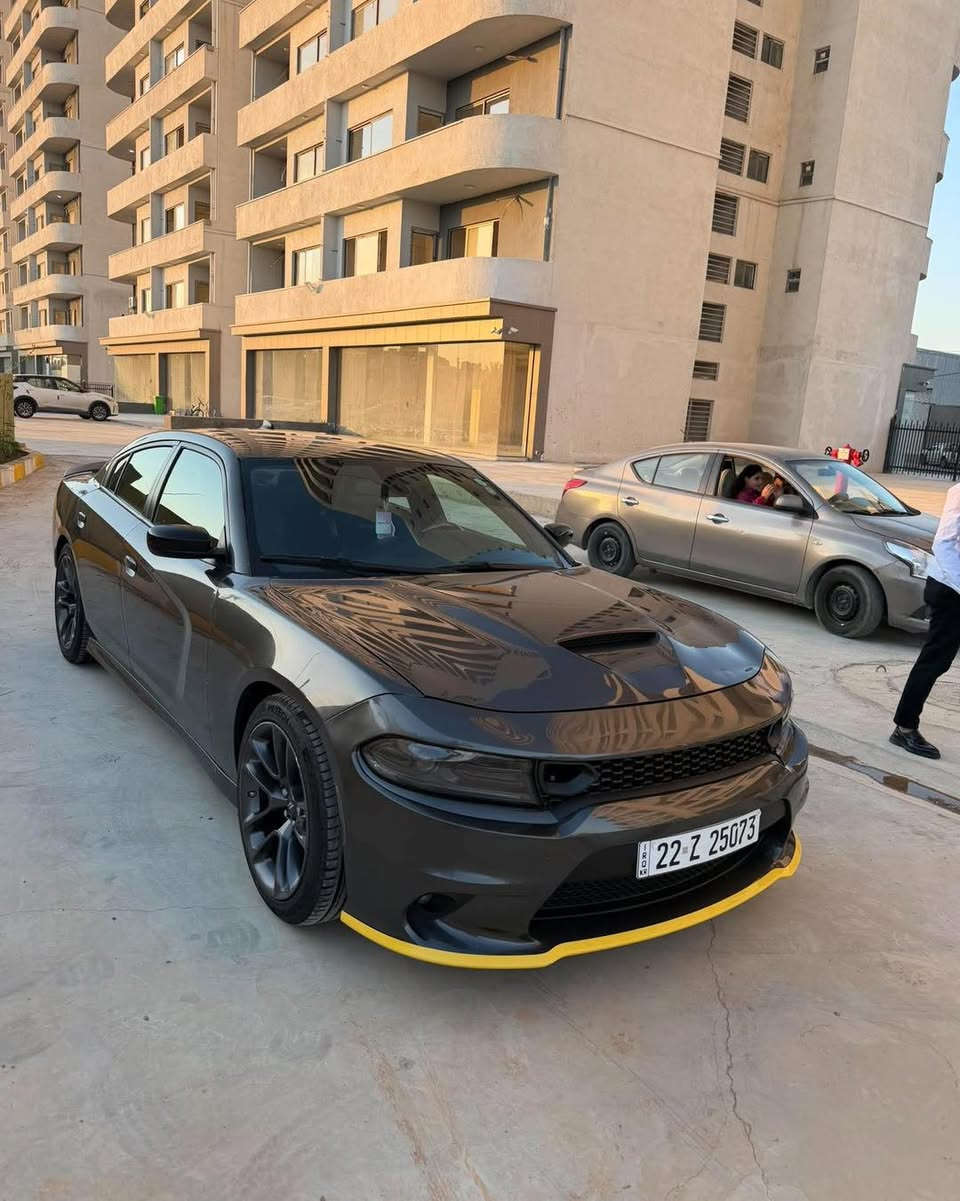 🚗 للبيع دودج تشارجر دايتونا موديل 2023  سوبر تراك باك 5700

* اللون: فيلي
*  باسمي (تحويل ثاني يوم)
* الممشى: 66 ألف كم
* تايرات جديدة
* صدر جديد
* تدفئة وتبريد للمقاعد
* حساسات أمامية وخلفية

ملاحظات:

* ضرر سابق: 3 قطع دواخل خفيف مع تبديل بطانة.
* ضربة خفيفة في خشم الشاصي جهة اليسار.
* يوجد مكانان أو ثلاثة بارد

📍 الموقع: أربيل

💎 السعر: رقم (1) تلقائي 📮

📞 للاستفسار:

***********

⚠️ ملاحظة:
السيارة إعلان ممول وغير تابعة للصفحة، ولا نتحمل مسؤولية الاتفاق أو تحديد السعر بين البائع والمشتري.

🌹 الله يبارك للبائع والمشتري

