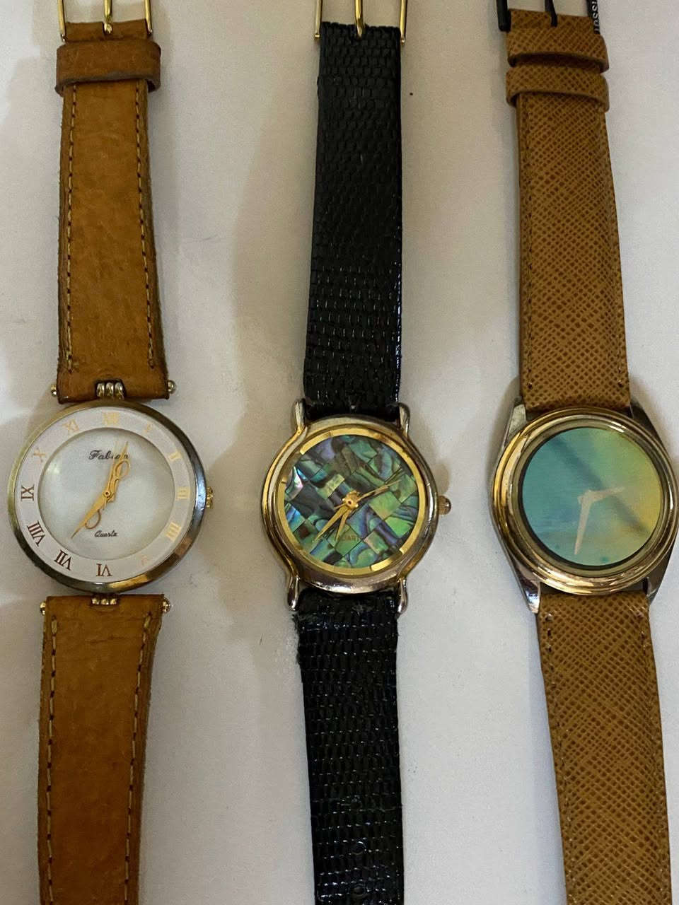 ساعات عدد 3 متنوعه ونادره
ساعه فوسيل شاشه ثلاثيه الابعاد ياباني شغاله ونظيفه
ساعه رلك ياباني مينا اوبال الجام محدب شغاله ونظيفه
ساعه بافيا ياباني مينا صدف
الاميال مقص نظيفه وشغاله
سعر المجموعه 90 الف


**إذا كنت صاحب هذا الإعلان وتريد حذفه لأي سبب، رجاءا أرسل رسالة إلى الدعم الفني**