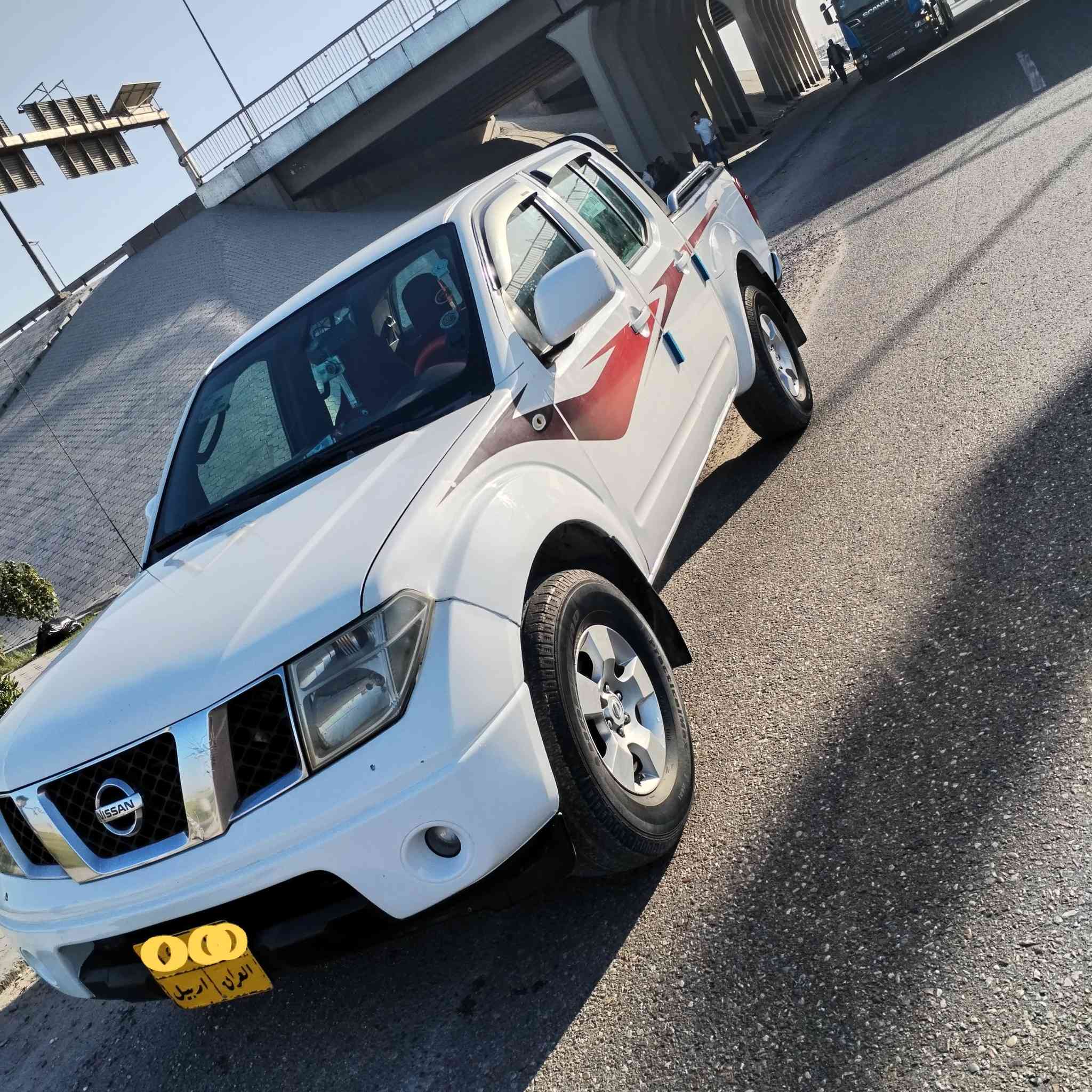 السلام عليكم للبيع او للمراوس 
نيسان فرونتير 2013 كاز بلاد ياباني 
السياره مال جناي وبسمي السنويه منتهيه وجاهزه للتحويل
 فور ويل شغال
 كير عادي 6 نمر مكفول
 مكينه جديده استوني شاد مكفوله شرط الفحص
 عينه وصينيه وبونبرنك جدد
ربل مكينه جديد
 سوبر جديد
باتري جديد
 وراديتر جديد مع ماي اخضر زيتي
كله جديد وكاله بشرط
تدفئه تبريد شغال
كامره تسجيل حوادث وكامره عاديه مال بك
تخم تاير 80%
حداديه 80%
متعوب عليه حيل وجاهزه
اي جطل مابيه كله على لبلاد
والعينه  كلشي طافي بيه ماكو كلوب معلك او مشتعل
السعر  110$
ملاحظه السياره مكفوله مابيه اي حادث بس بيه تلحيظات تلكيط بسيط مال رصعات وخياس بسيط والتصوير موجود
العنوان البصره المعقل
متوفر اتصال اواتساب
***********
***********
