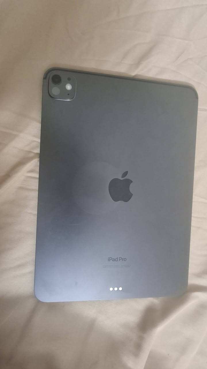 11 برو M4  بطاريه 91
مكاني بغداد البلديات 
975 السعر


**إذا كنت صاحب هذا الإعلان وتريد حذفه لأي سبب، رجاءا أرسل رسالة إلى الدعم الفني**