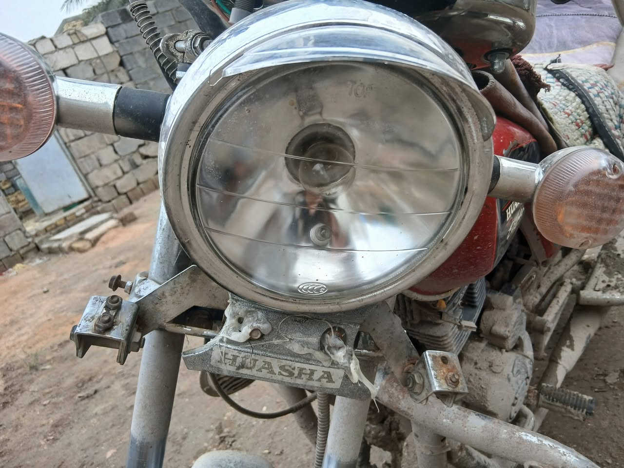 سلام عليكم دراجه هوشا للبيع ٢٠١٣اوراق اصولي محرك مامفتوح كامله من كلشي عوزه فقط باتري 
المكان سياحي *********** خاص موجود 
٤٥٠ وبيه مجال  مال جنايه
