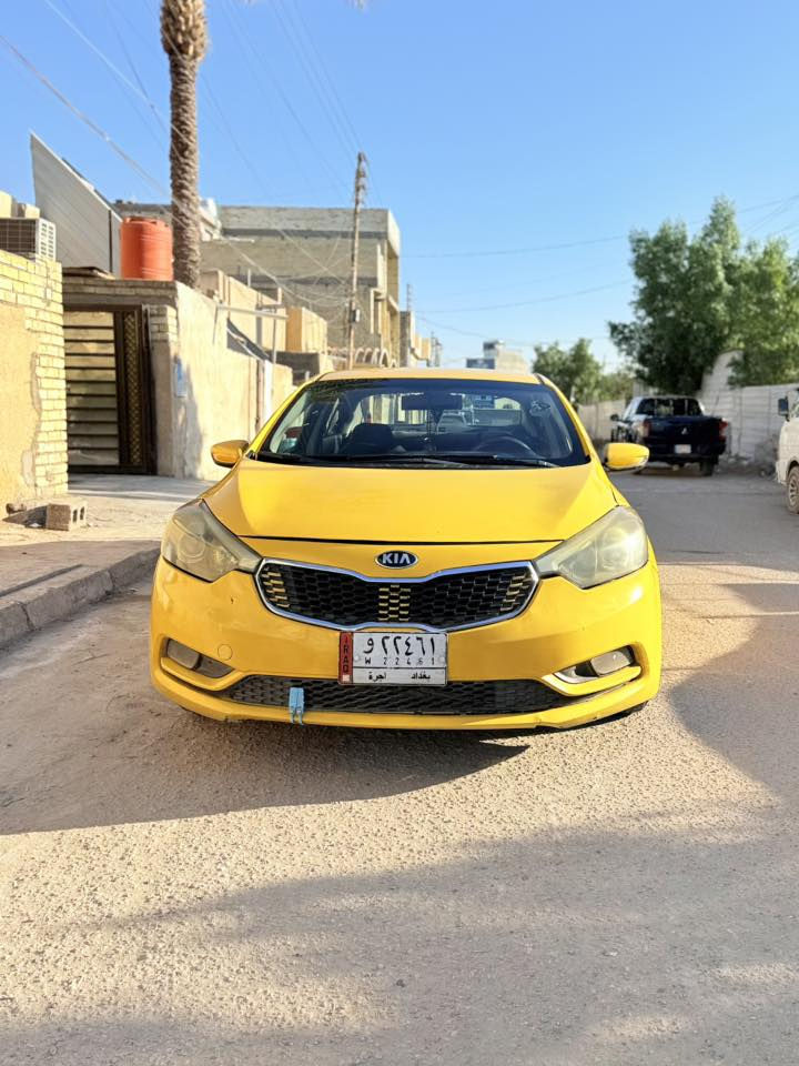 سلام عليكم فورتي موديل ٢٠١٤ مكينه ٢٠٠٠ دوش مكينه بيه جديده سياره نضيفه سياره هيئه غرمات تاخذ صافي مني  رقم بغداد  صور الحادث موجوده بل منشور سعره ١٠٨ وبيه مجال  العنوان البياع تقاطع درويش رقم الهاتف ***********
