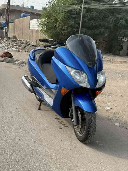 سلام عليك 010 S7
اربع تحويلات 7 نمر 
كير مكينه مكفولات 
الكفرات مكفوله من الزلغ
ماشيه 16 بعدها رنبه 
بانزين محسن دهن امزويل
حمواه ربع متصعد ابد 
ماصدات بيها لدات بلاديه مو تحوير
الدراجه اذا ما بطنشت بلشلعه رجعها
***********
