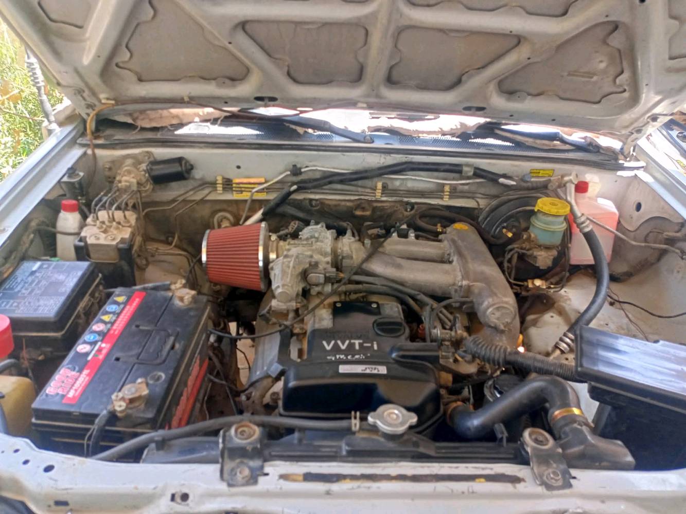 السلام عليكم اخوان سياره ازوزه للبيع او مروس حسب القناعه مديل 2000 رقم دهوك كير ومحرك خير من الله بريد تتفه شغالات الكهربايات كله تشتغل ماعوزه برغي السياره خير من الله الاستفسار اتصل واتساب فقط 