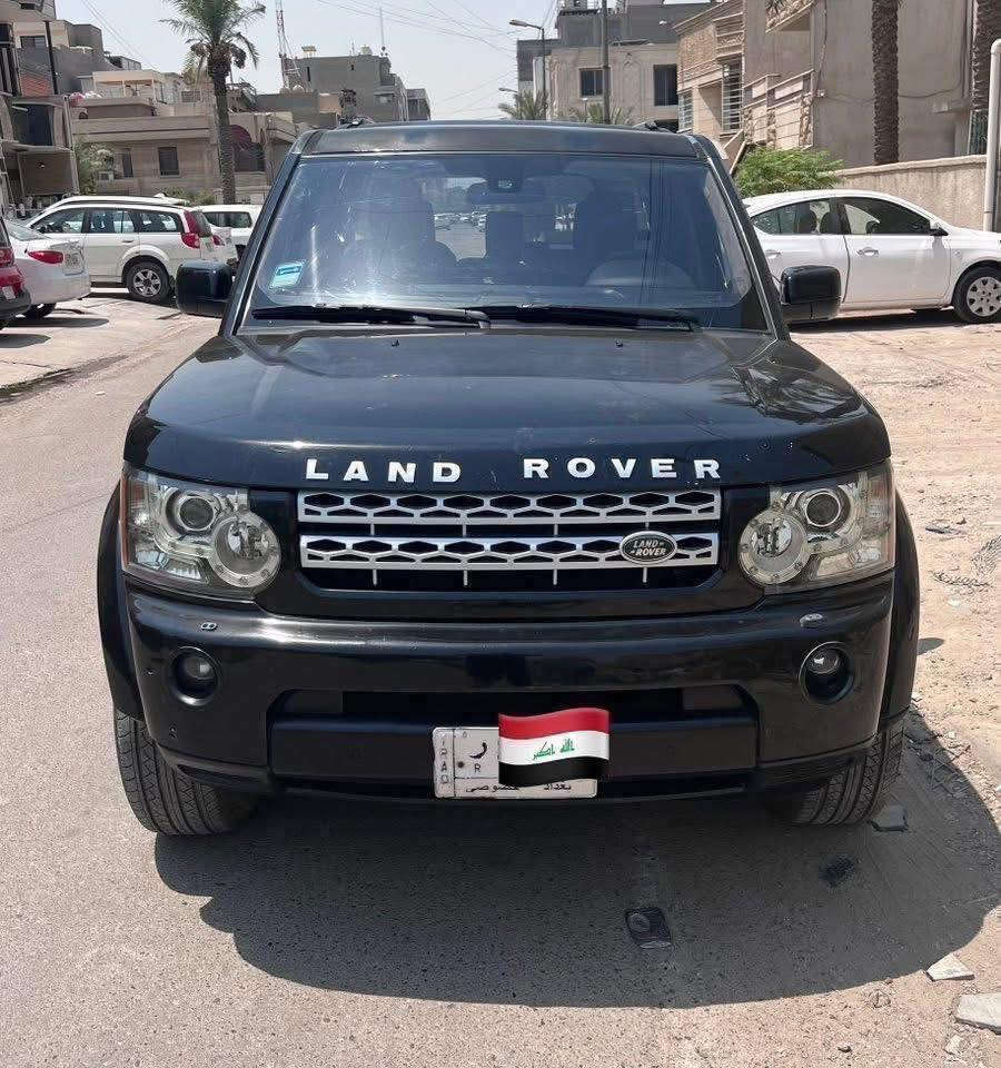 لاند روڤر 2011 وارد امريكي فول مواصفات 1/1 بلاك ادشن بيها صبغ بنيد وجاملغ خلفي مكفول السياره مكينه عادي مو سوبر كير ومكينه وكاله برغي مفاتحين بيها وعل فحص جوبلسات شغاله تبريد ثلج صدر امامي خلفي + تخم تايرات كله جديد السياره  رقم بغداد ب اسمي السيارة جاهزة فيت بم جديد دهن مال شركة اي نقص مابيها
 مكان السيارة بغداد
السعر 135 وبيها مجال للشراي
للاتصال ***********
