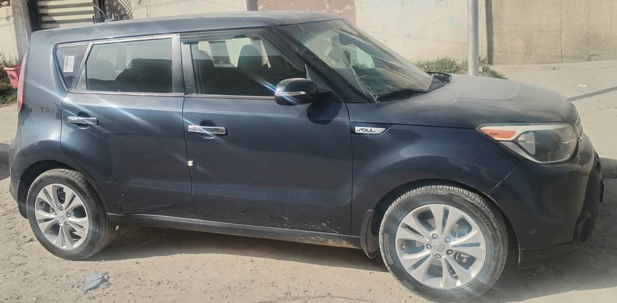 كيا صول موديل 2014  رقم بابل م
بنيد صبغ فقط وبارد في الجاملغ السائق
وارد امريكي محرك 2000 سنويه 2030حداديه امامي خلفي جيد محرك غير مفتوح السعر المطلوب 106 وبيه مجال
ممكان السياره حله شارع 80
الشراي يتصل وبيه خير ويدلل 0789 104 7579
