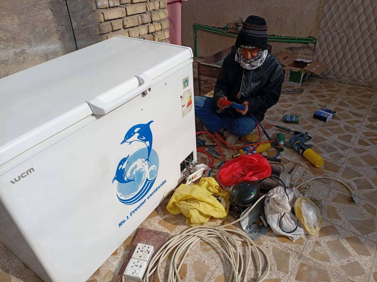 صيانة كافة اجهزة التبريد والتجميد.سبالت مجمدات ثلاجات عارضات. بادارة ابو علي الاتصال على الرقم *********** عمارة, ميسان
