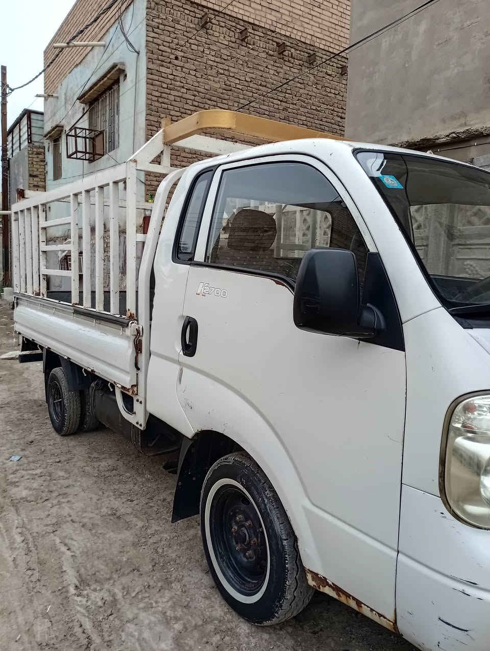 السلام عليكم كياء حمل 2008 سيار نضيفه مال البيت مامتعوبه 
حداديه تاريرات الكشر نضيف حلوه السيار ماشاء الله 
مكانها بابل حله 
السعر اتصل 
***********
