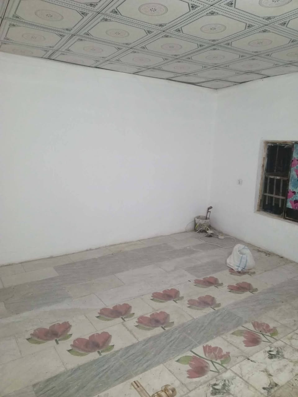 بيت تجاوز من جهة اللطيفيه للبيع مي +
 ومجاري كله جديد ***********
***********
