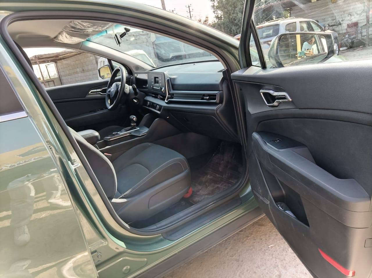 السلام عليكم من رخصه الادمن/

سياره كيا سبورتاج للبيع او المراوس موديل 2024 لون مميز مكينه دوش 2000
 وارد خليجي نص مواصفات بدون ضربة ما عدا صبغ البنيد اثر دحچة بالعراق أربعة أنظمة قيادة 
تحكم ستيرن ،رادار خلفي...

السعر 185$ وبيها مجال او مراوس بسيارة اقل 
للتفاصيل الاتصال بالارقام او واتساب 
***********
***********
