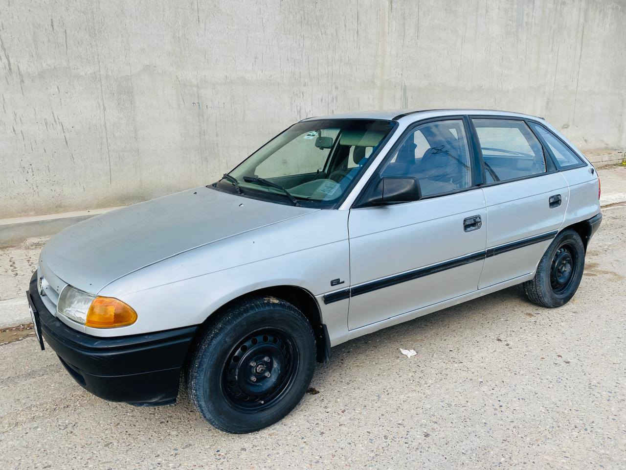 السلام عليكم 
اوبل استره موديل 1992 محرك 1600 بور ستيرن مرشوشة جمالية بدون حادث او معجون محرك شرط لا صرف ولا بخار بدون خياس سيارة مكفولة من الدعامية للدعامية مسجلة باسمي تحويل مباشر ورقم دولي سنوية نهاية2027 هزة نهايتها شهر 9 
السعر 43$ 
للاستفسار على الرقم 
***********
عنوان السيارة صلاح الدين قضاء بيجي
