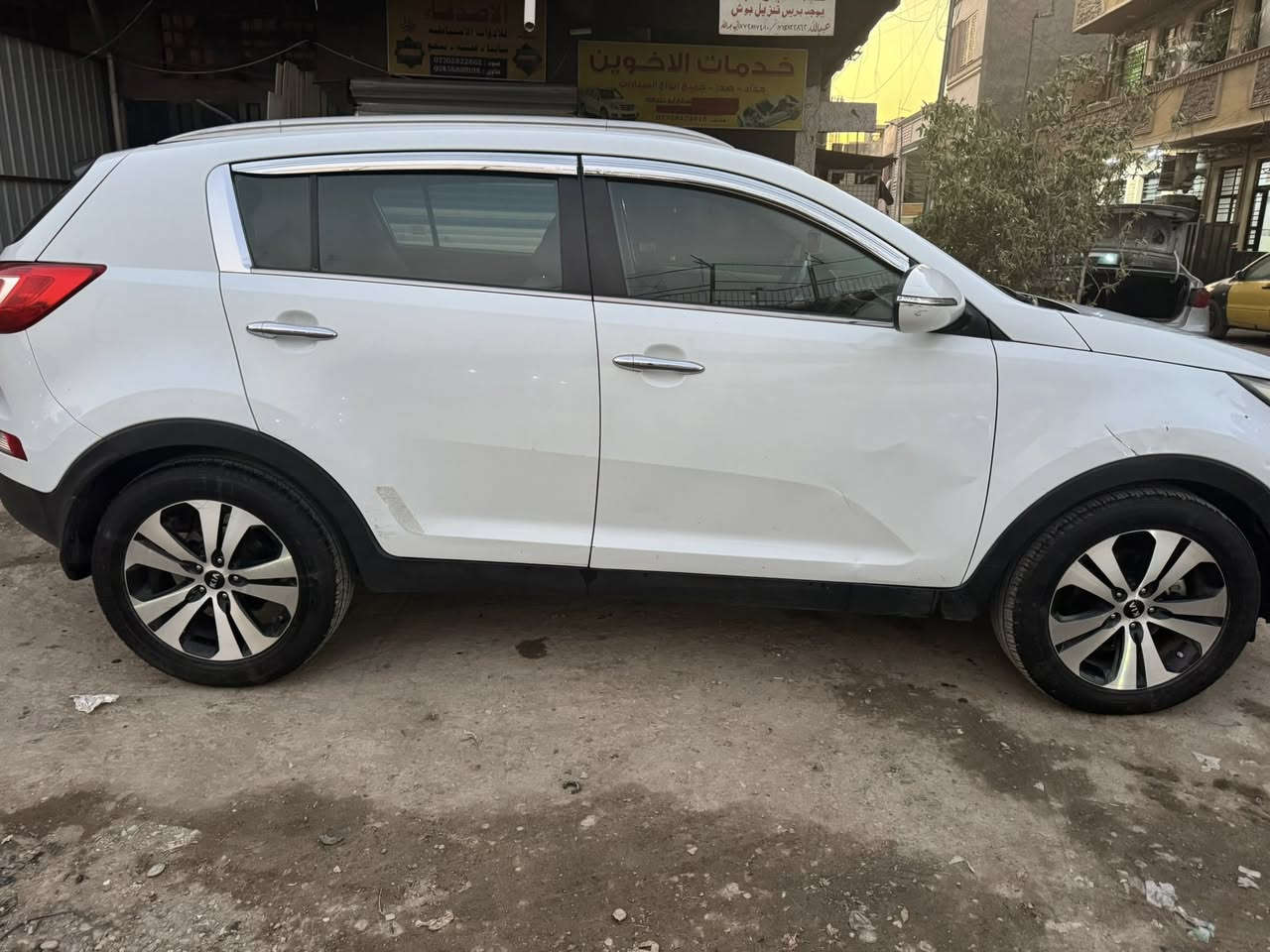 كيا سبورتج موديل 2014 خليجي
سيارة جاملغ مبدل وبنيد مصبوغ سيارة بدونً ضربة
تخم تاير 
تحكم استيرن
ثلاجة بالجكمجة
رادار 
ماشية 170 
للاستفسار *********** 
السعر 137
