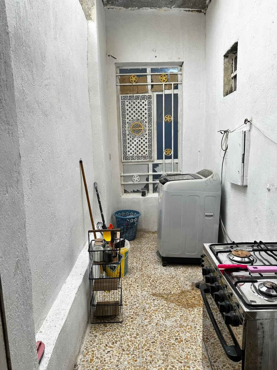 دار للبيع مساحه 100م
واجه 5 /20
بيت جديد طابوك زراعي سند 25
موقع الدار بوب الشام قرب الهزه المرور كامل خدمات 
طابق واحد  شارع عريض 
***********
