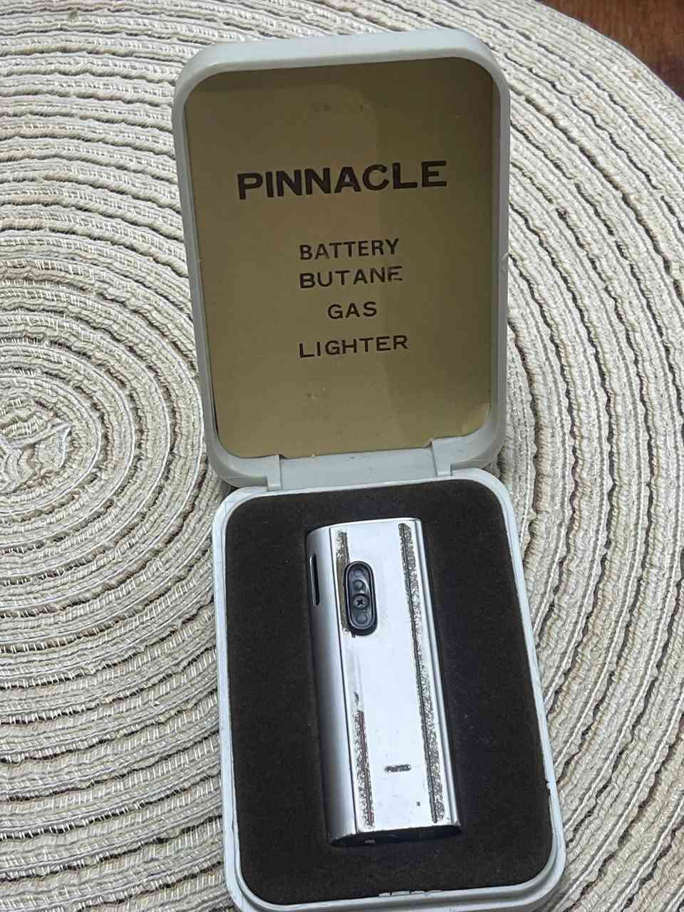 Pinnacle / اليابانية بلعلبة الاصلية
نضام ماكنيت كهربائي تشتغل على باتري صغير نضيفة 
انتاج ثمانينات ومضمومنة من تهريب الغاز 
للاستفسار خاص 
***********
