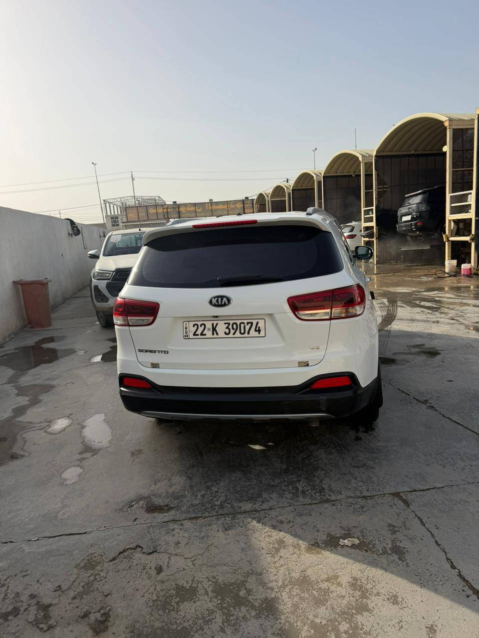 السلام عليكم
سورينتو للبيع خليجيه موديل 2016 بيضاء مكفوله كفاله عامه بس بيه بارد بجاملغ الامامي مكينه ما مفتوحه السياره خير من الله السعر 230 وبيهة مجال مكان السياره بابل 
الاتصال عل رقم ***********
