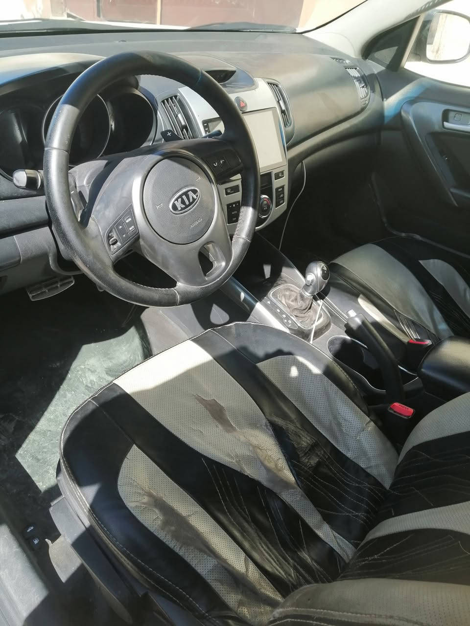 للبيع كيا سيراتو 2013
سنويه 2027 شهر الرابع

بيها كابون ورقي

مرايات شفط واشاره 

تحكم ستيرن وشفتات 

محرك ١٦شرط لا تبخير لا تنقيص 

كير ٦نمره شرط 

تايرات  فوك النص

اربع دسكات

الارضيات جلد وكشن جلد

حادثها شبر عند جاملغ الخلفي

ماشية205وقابل للزياده

السيارة ع وضع الشركه

ولكن بيها اشويه الطخم تعبان

#السعر112 وبيها اشويه مجال

للاستفسار***********

كورك : ***********

العنوان الموصل ناحية المحلبية
