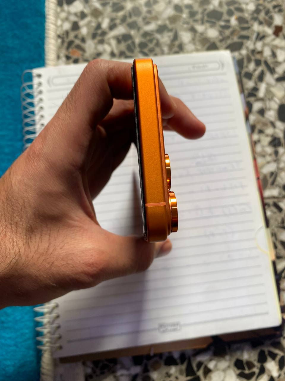 السلام عليكم ايفون اكس اس ماكس نضيف كلش محدث 17 برو ماكس بالكامل  باقي بالمعلومات متوفرة بالصور 
رايده ب250 وبي مجال كلش بسيط فقط بيع مستعجل   مكاني بغداد ***********
