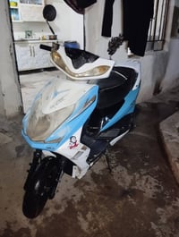 دراجه سكنس صيني دراجه نضيفه سعر 250الرقم  07748411891 بي وتساب