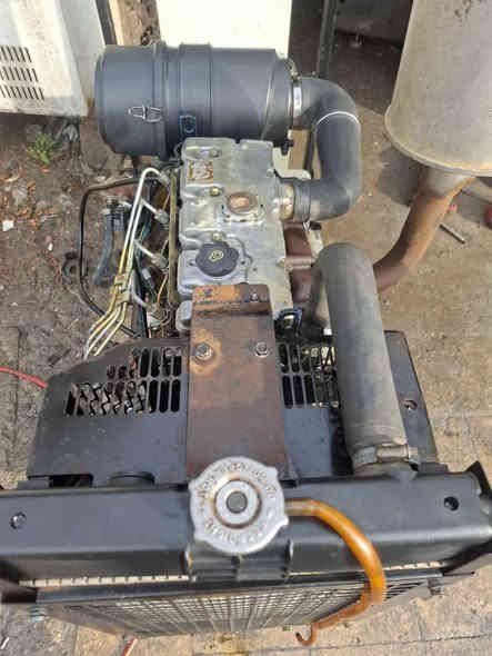 مولد بيركنز ٤ بستم بزون ١٦ كيفي معمر جديد شرط 
مكان موصل
السعر ٢٠$ بي مجال
***********
*********** موصل
