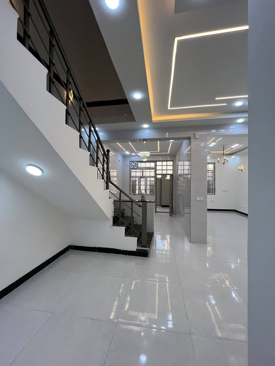 بيت البيع كربلاء المقدسه
المساحه 100 طابقين بناء طابوك جمهوري 
العنوان حي الفرات خلف السفاره التركيه قرب الحولي  الجديد مستشفى المهندس مباشر طريق المشايه
كافت الخدمات موجوده 
يصلح سكن او حسينية للزوار
نوع العقار طابو زراعي قرار محكمه باسم المشتري 

استفسار اتصال بلرقم وتساب
***********
وجه المنشور لقاربكم و أصدقائكم#
